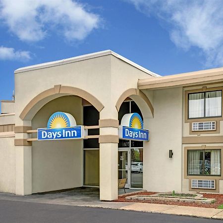 Days Inn By Wyndham Bloomington West Ngoại thất bức ảnh