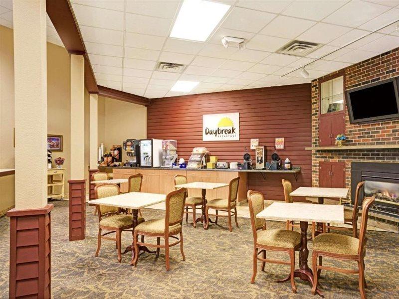 Days Inn By Wyndham Bloomington West Ngoại thất bức ảnh