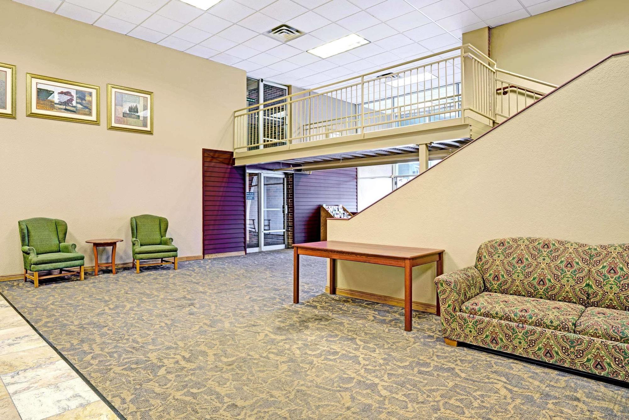 Days Inn By Wyndham Bloomington West Ngoại thất bức ảnh