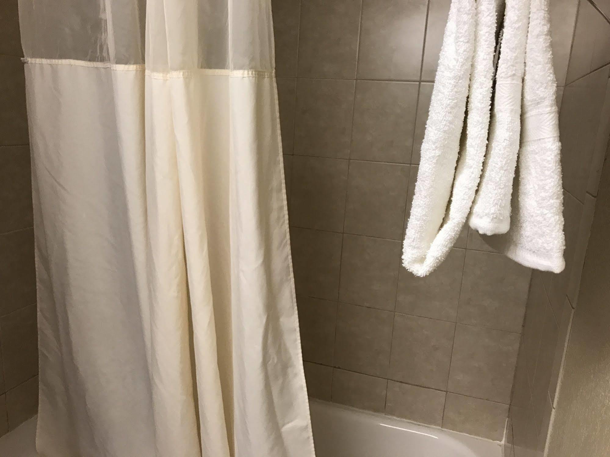 Days Inn By Wyndham Bloomington West Ngoại thất bức ảnh